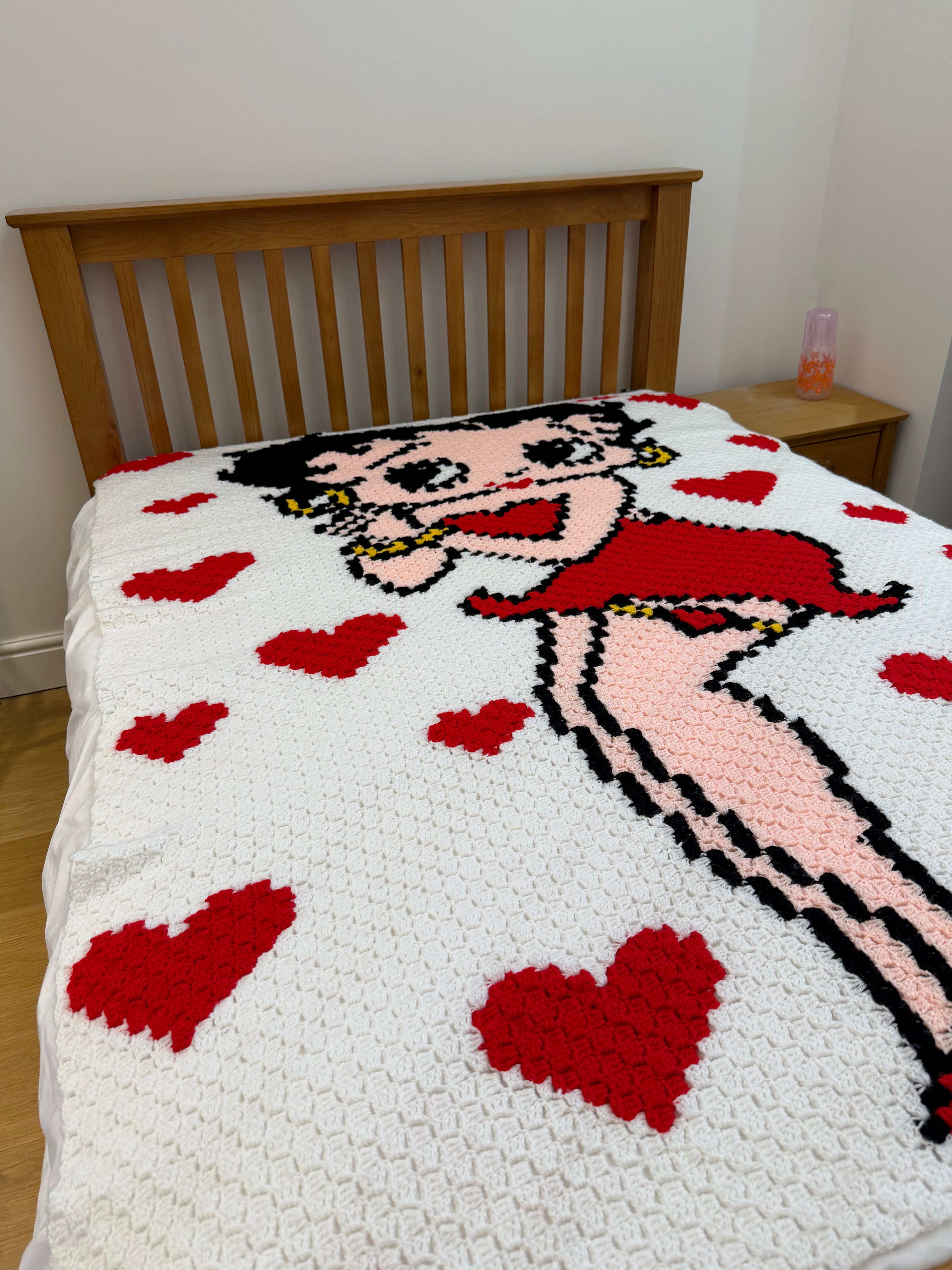 Betty Boop Hearts Blanket